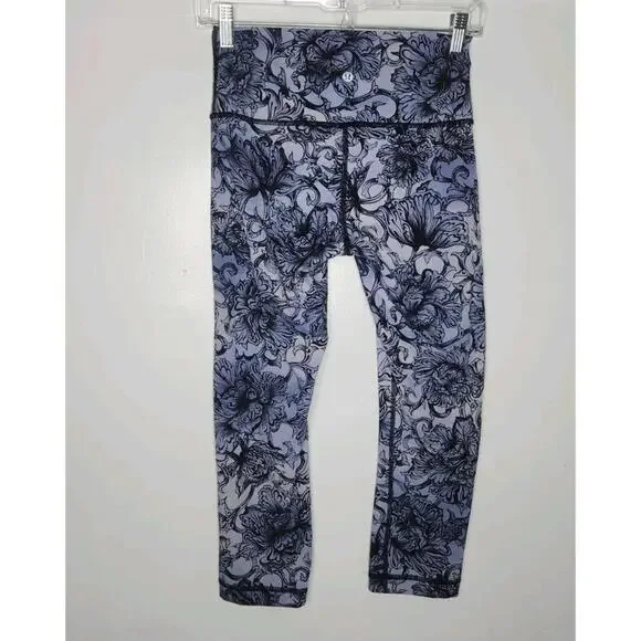 lululemon Wunder Under Crop (Hi-Rise) 21" Size 6 in Hanakotoba Starlight Multi - Picture 5 of 7
